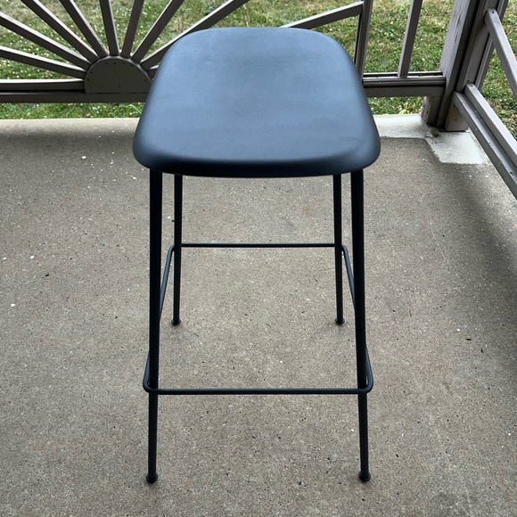 Muuto Bar Stool - Picture 7 of 8